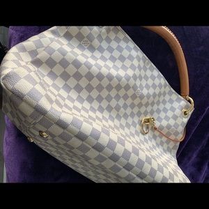 100% Authentic Real Louis Vuitton Artsy MM